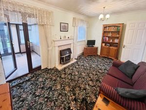 Lounge- click for photo gallery